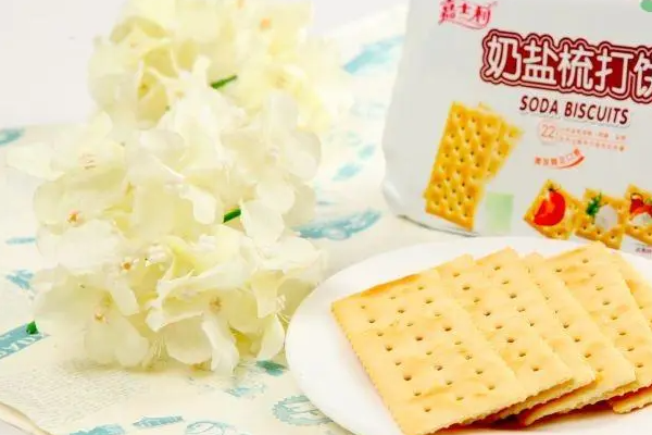 吃苏打饼干能缓解胃酸问题