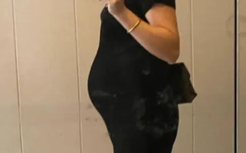 怀孕25周孕妇肚子更大了